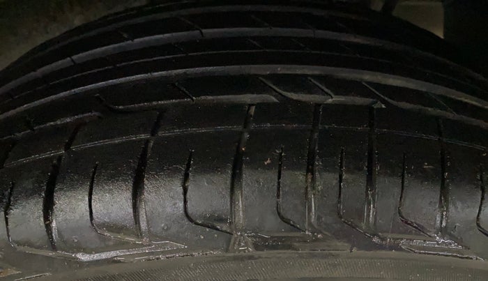 2022 Tata NEXON XM PETROL, Petrol, Manual, 40,351 km, Left Rear Tyre Tread