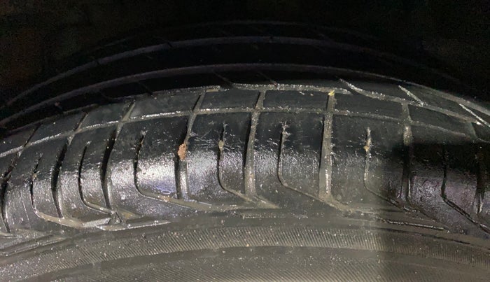 2022 Tata NEXON XM PETROL, Petrol, Manual, 40,351 km, Left Front Tyre Tread