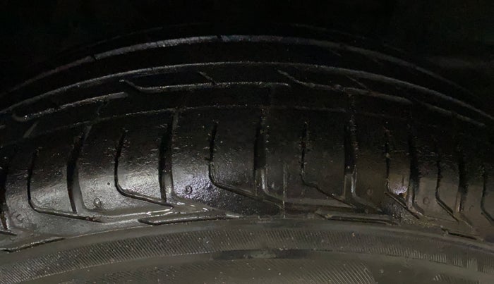 2022 Tata NEXON XM PETROL, Petrol, Manual, 40,351 km, Right Front Tyre Tread