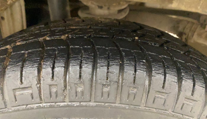 2016 Maruti Alto 800 VXI, Petrol, Manual, 19,736 km, Left Rear Tyre Tread