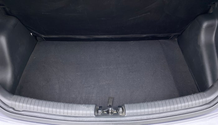 2017 Hyundai Grand i10 SPORTZ 1.2 KAPPA VTVT, Petrol, Manual, 36,397 km, Boot Inside