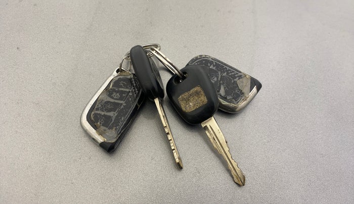 2017 Maruti Celerio VXI, CNG, Manual, 63,566 km, Key Close Up