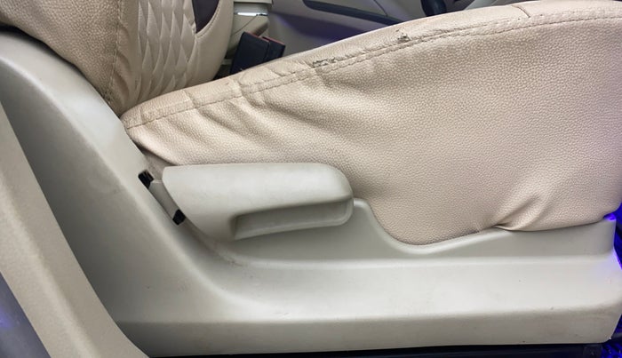 2017 Maruti Celerio VXI, CNG, Manual, 63,566 km, Driver Side Adjustment Panel