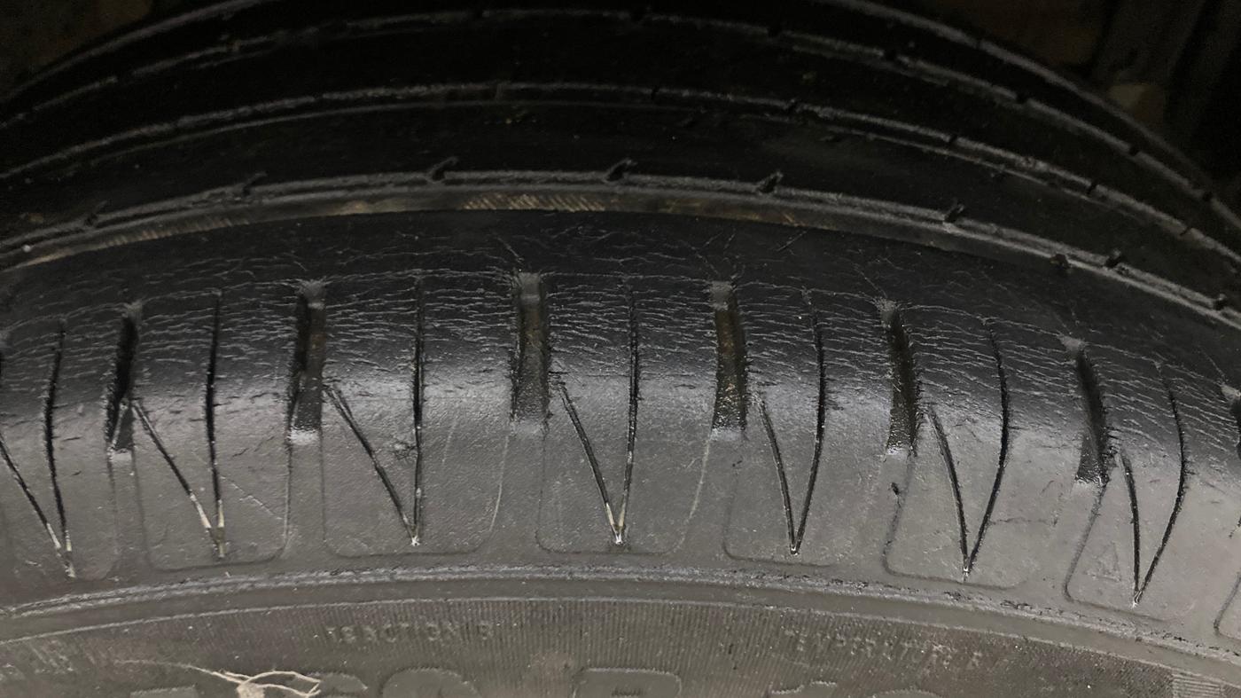 2021 Toyota URBAN CRUISER HIGH GRADE MT, Petrol, Manual, 50,941 km, Right Front Tyre Tread