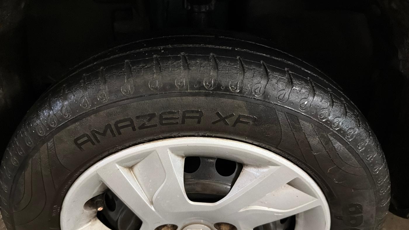 2021 Renault Kwid RXL, Petrol, Manual, 49,318 km, Left Front Tyre Tread