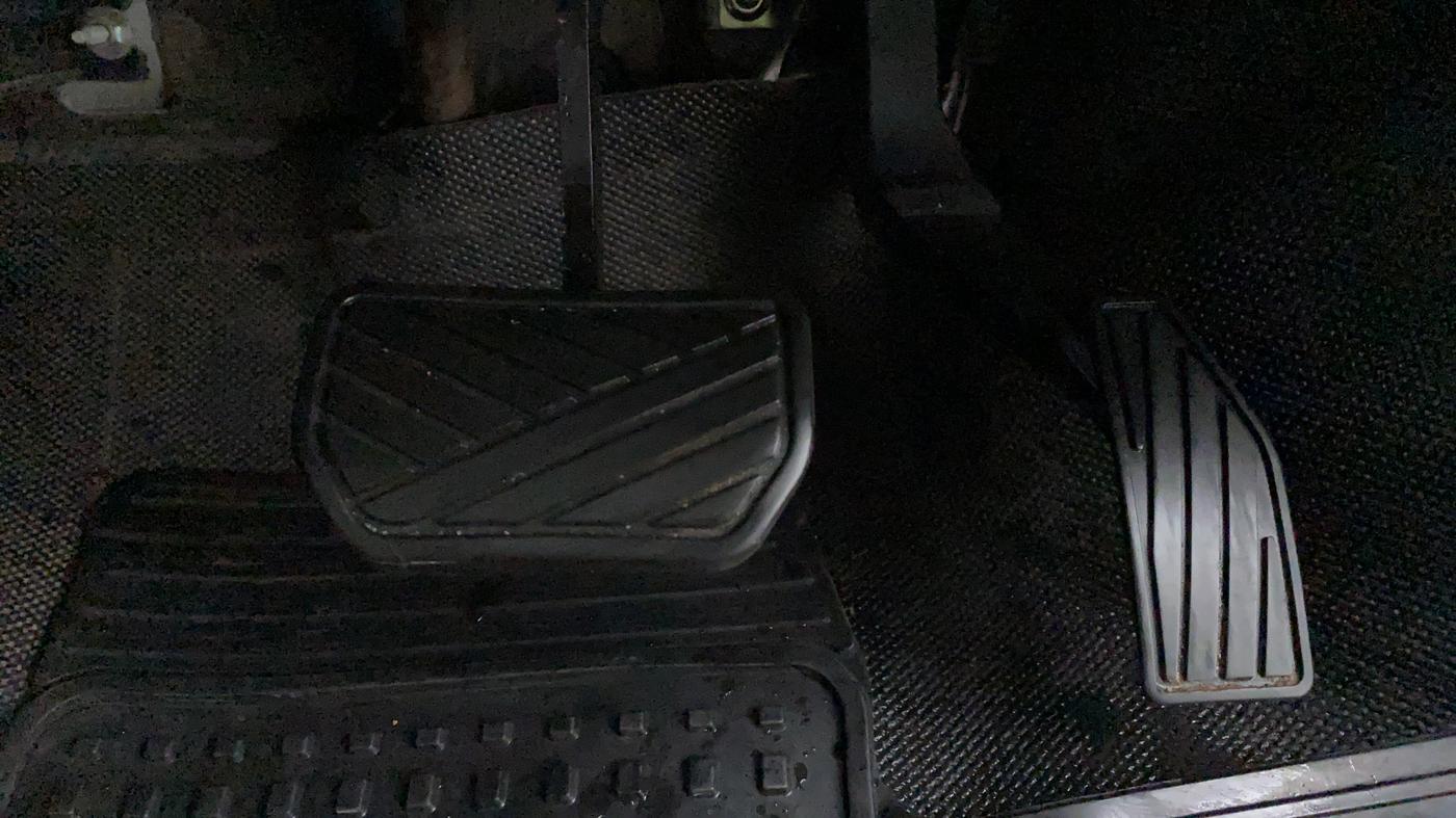 2019 Maruti Alto K10 VXI AMT P, Petrol, Automatic, 59,760 km, Pedals