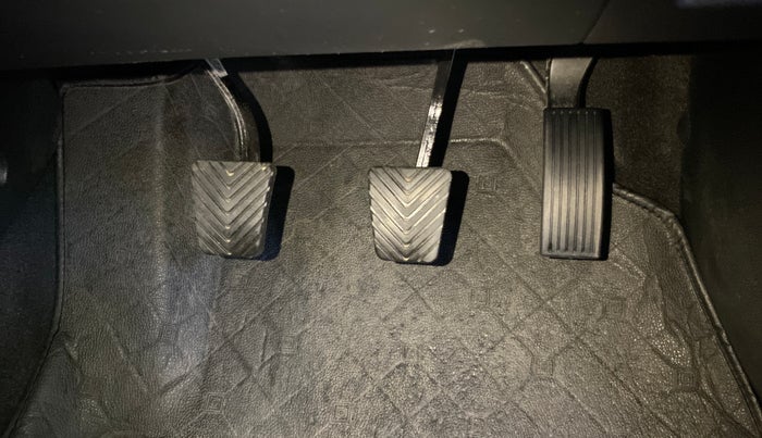 2021 KIA SONET HTK 1.2, Petrol, Manual, 17,470 km, Pedals