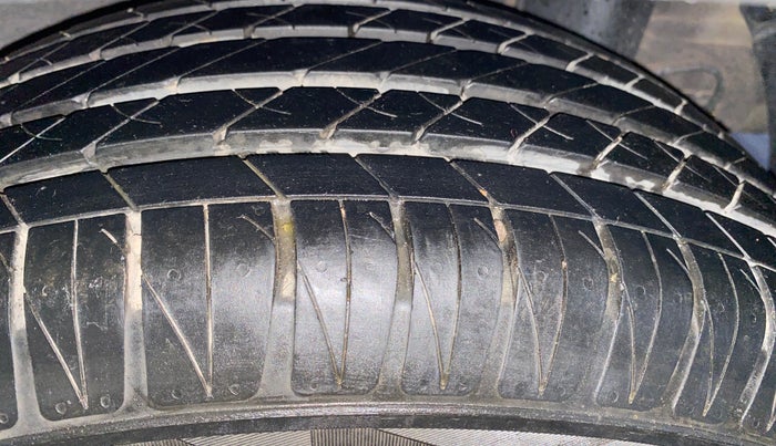 2021 KIA SONET HTK 1.2, Petrol, Manual, 17,470 km, Left Rear Tyre Tread