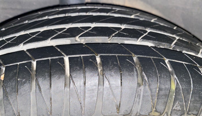 2021 KIA SONET HTK 1.2, Petrol, Manual, 17,470 km, Right Rear Tyre Tread