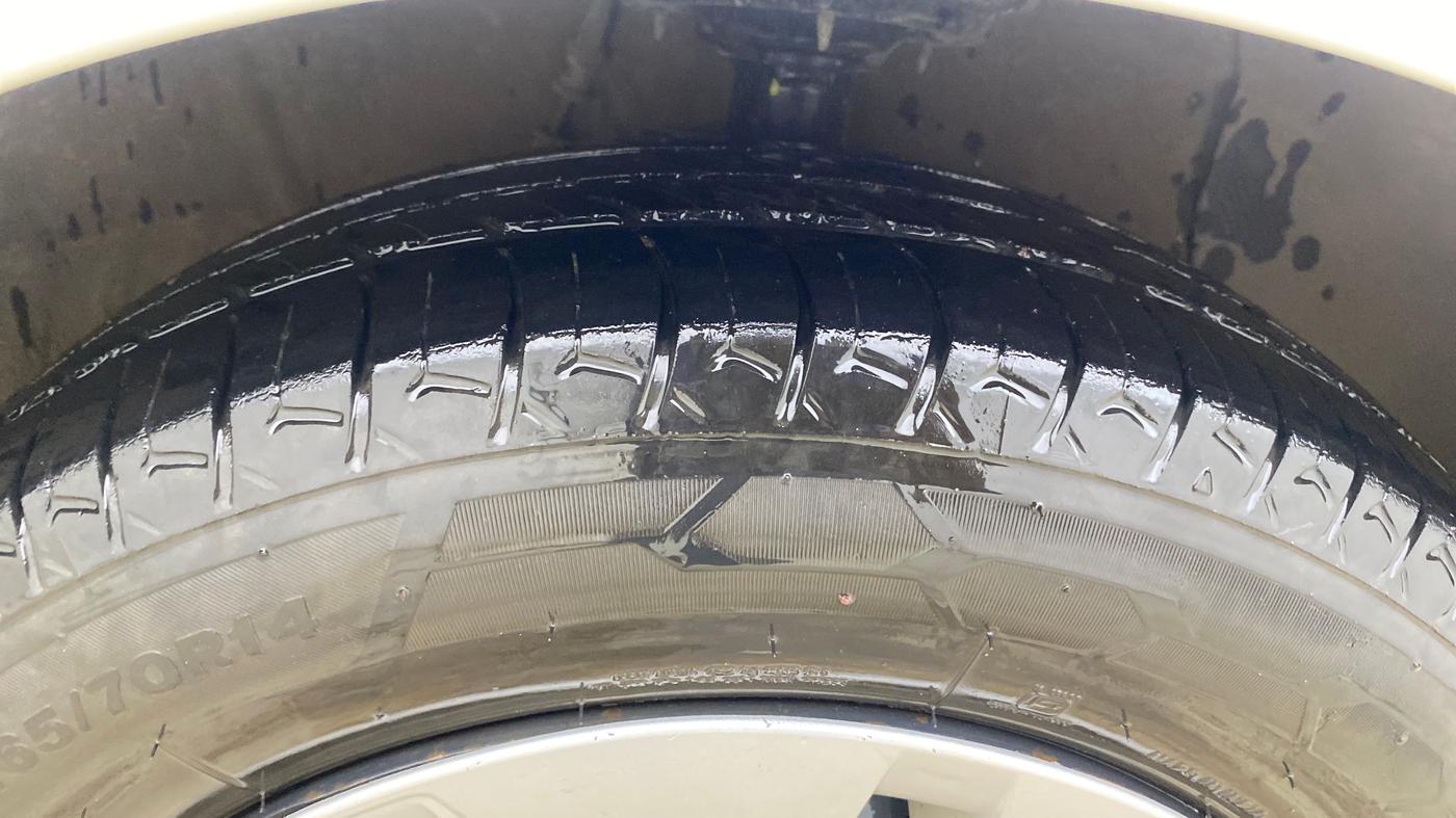 2019 Hyundai Xcent S 1.2, CNG, Manual, 1,18,243 km, Right Front Tyre Tread
