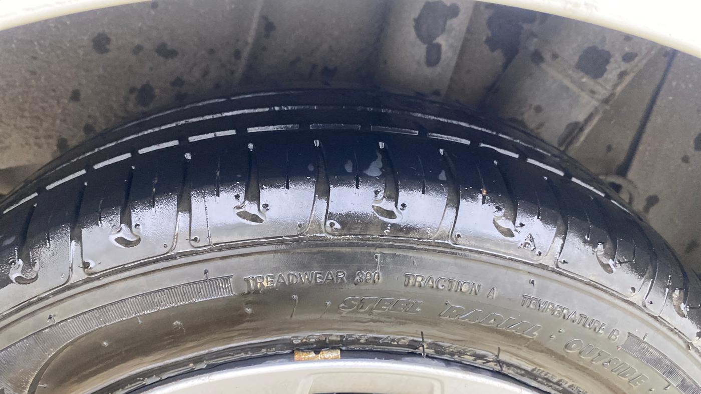2019 Hyundai Xcent S 1.2, CNG, Manual, 1,18,243 km, Left Rear Tyre Tread