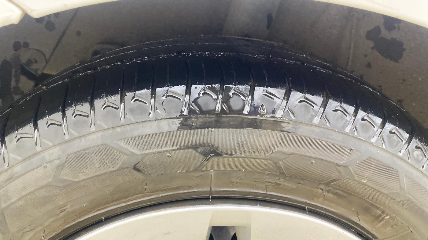 2019 Hyundai Xcent S 1.2, CNG, Manual, 1,18,243 km, Right Rear Tyre Tread
