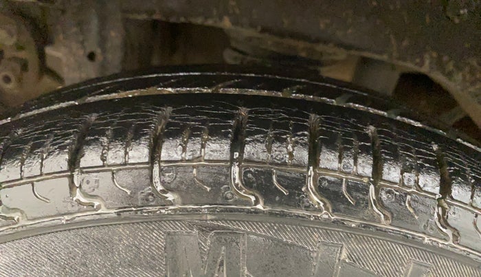 2015 Maruti Alto 800 VXI, Petrol, Manual, 24,719 km, Right Rear Tyre Tread