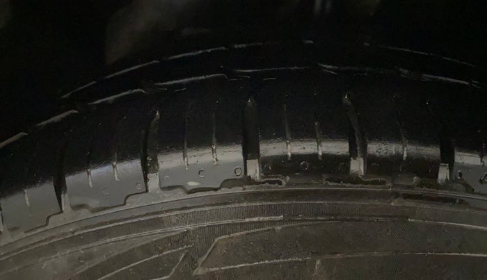 2019 Ford Ecosport TITANIUM 1.5L DIESEL, Diesel, Manual, 97,849 km, Left Front Tyre Tread