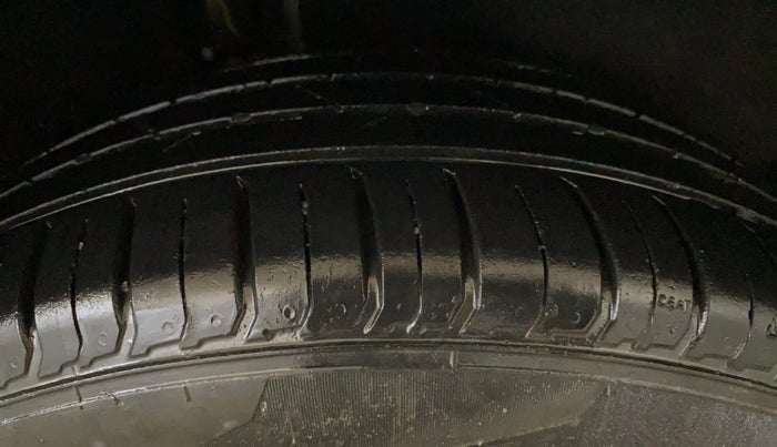 2019 Ford Ecosport TITANIUM 1.5L DIESEL, Diesel, Manual, 97,849 km, Right Rear Tyre Tread