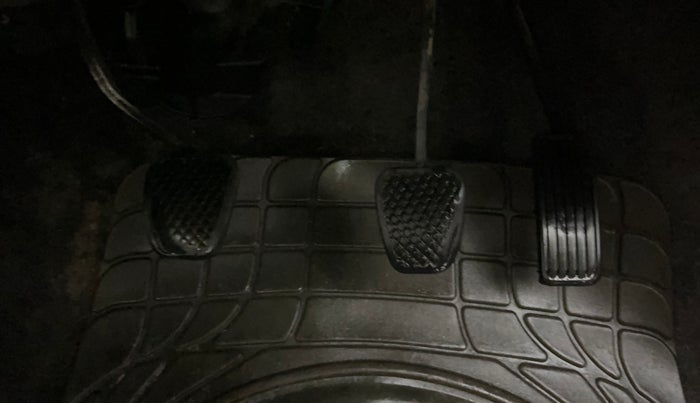 2015 Honda Amaze 1.2L I-VTEC S, Petrol, Manual, 56,499 km, Pedals