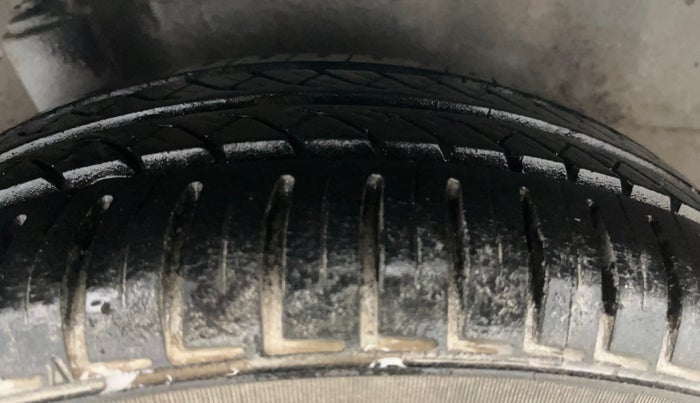 2015 Honda Amaze 1.2L I-VTEC S, Petrol, Manual, 56,499 km, Right Rear Tyre Tread