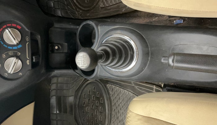 2015 Honda Amaze 1.2L I-VTEC S, Petrol, Manual, 56,499 km, Gear Lever