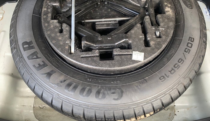 2015 Hyundai Creta SX PLUS AT 1.6 DIESEL, Diesel, Automatic, 60,636 km, Spare Tyre