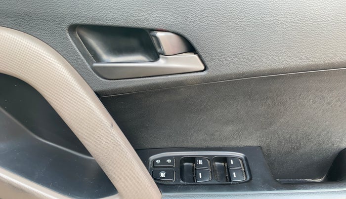 2015 Hyundai Creta SX PLUS AT 1.6 DIESEL, Diesel, Automatic, 60,636 km, Driver Side Door Panels Control