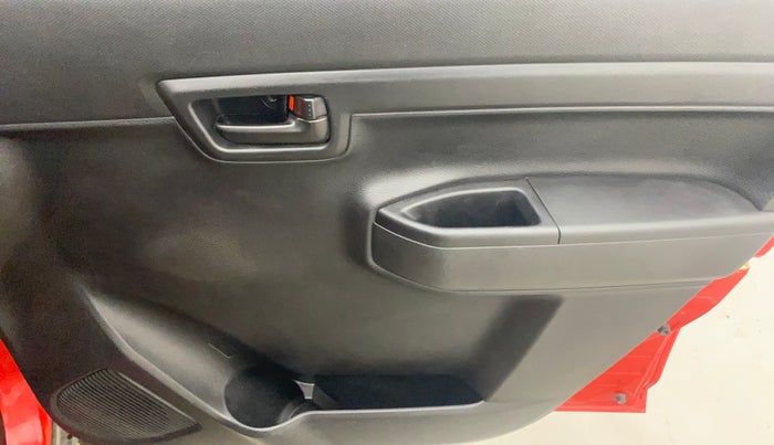 2021 Maruti S PRESSO VXI (O) AMT, Petrol, Automatic, 39,450 km, Driver Side Door Panels Control