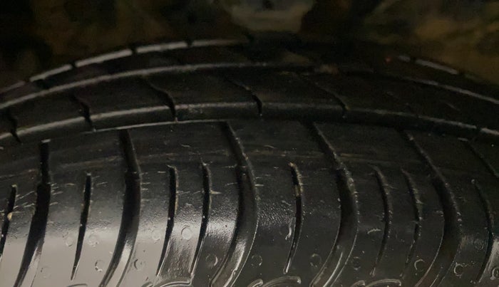 2021 Maruti S PRESSO VXI (O) AMT, Petrol, Automatic, 39,450 km, Right Front Tyre Tread