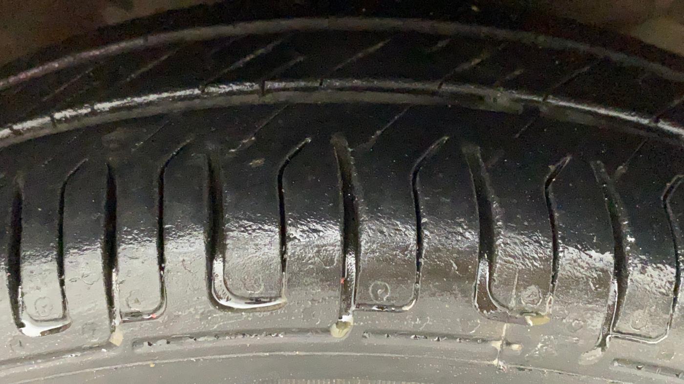2010 Hyundai Santro Xing GLS, Petrol, Manual, 55,306 km, Right Front Tyre Tread