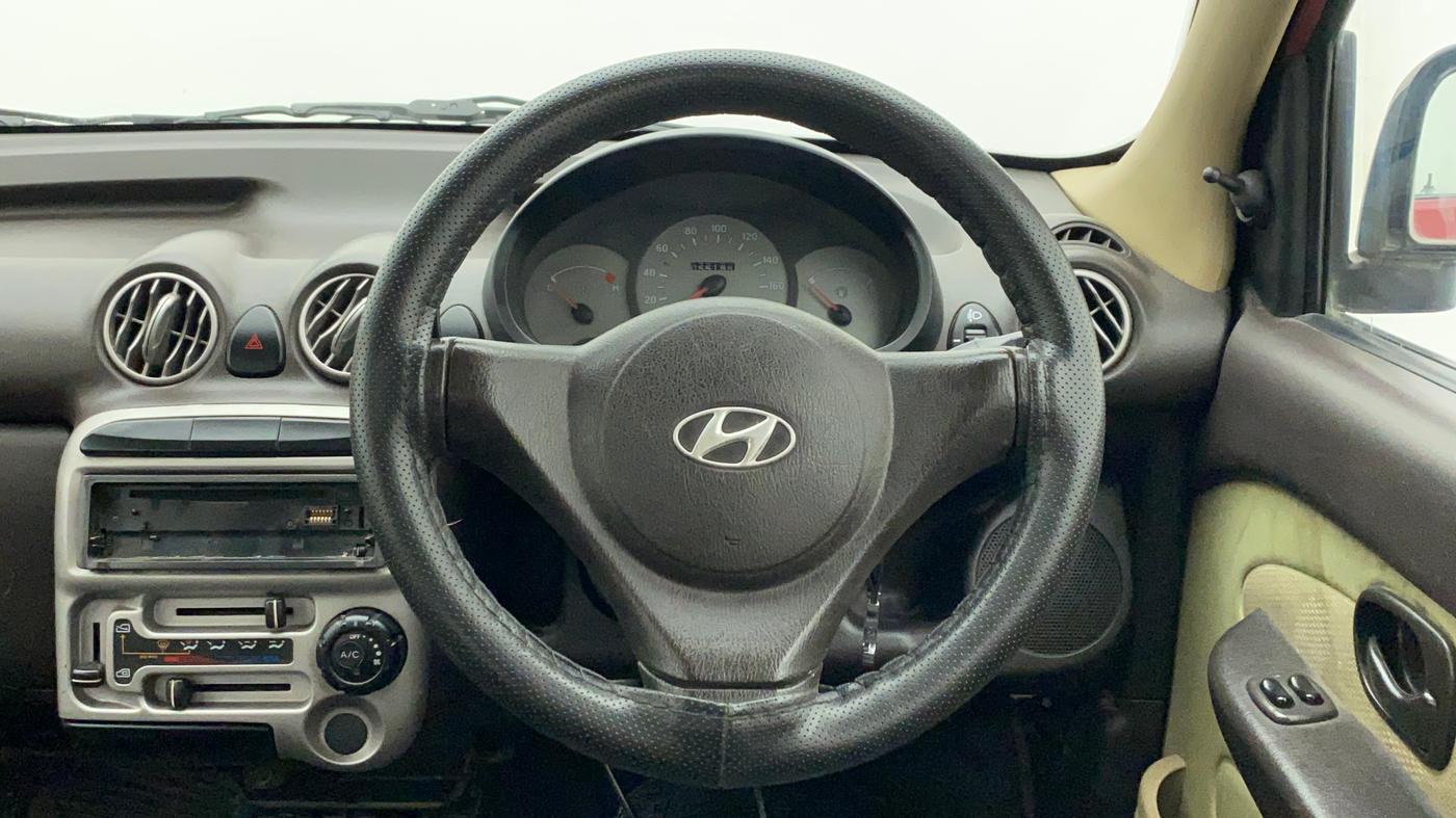 2010 Hyundai Santro Xing GLS, Petrol, Manual, 55,306 km, Steering Wheel Close Up