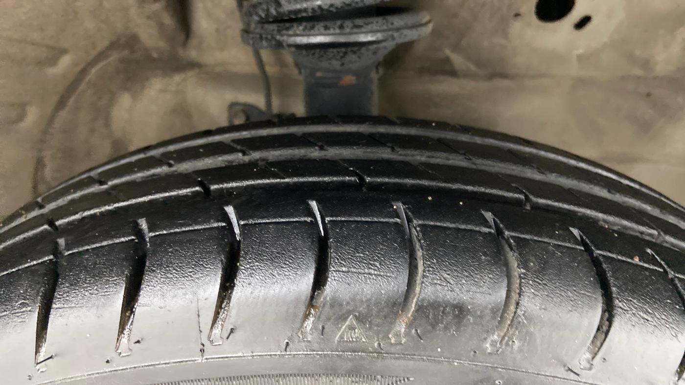 2012 Maruti Wagon R 1.0 LXI, Petrol, Manual, 70,384 km, Right Front Tyre Tread
