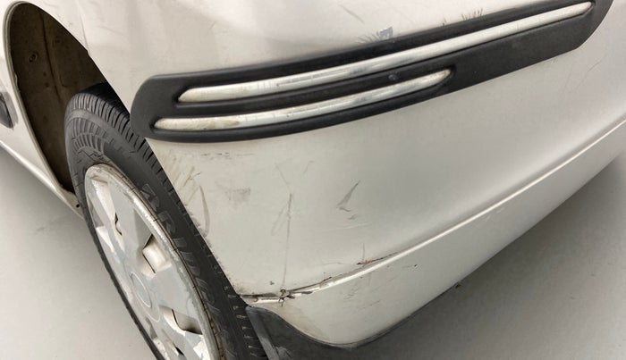 2012 Maruti Wagon R 1.0 LXI, Petrol, Manual, 70,384 km, Rear bumper - Minor scratches