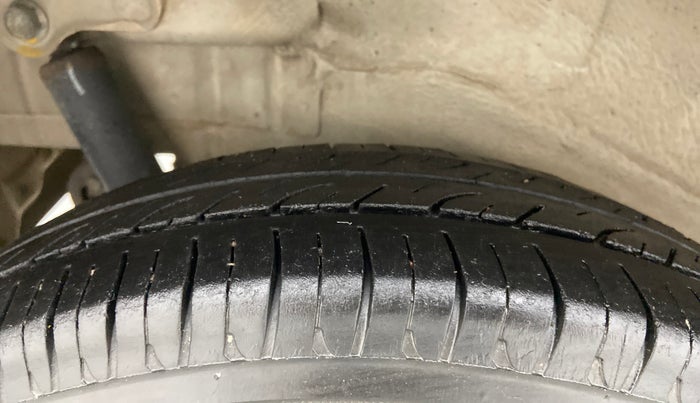 2012 Maruti Wagon R 1.0 LXI, Petrol, Manual, 70,384 km, Right Rear Tyre Tread