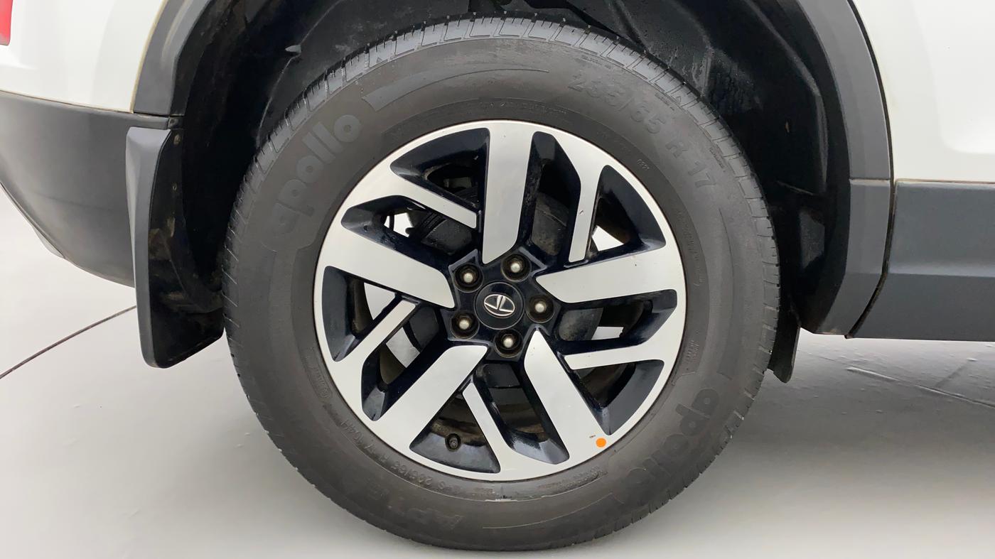 2021 Tata Harrier XZA PLUS 2.0L, Diesel, Automatic, 67,148 km, Right Rear Wheel