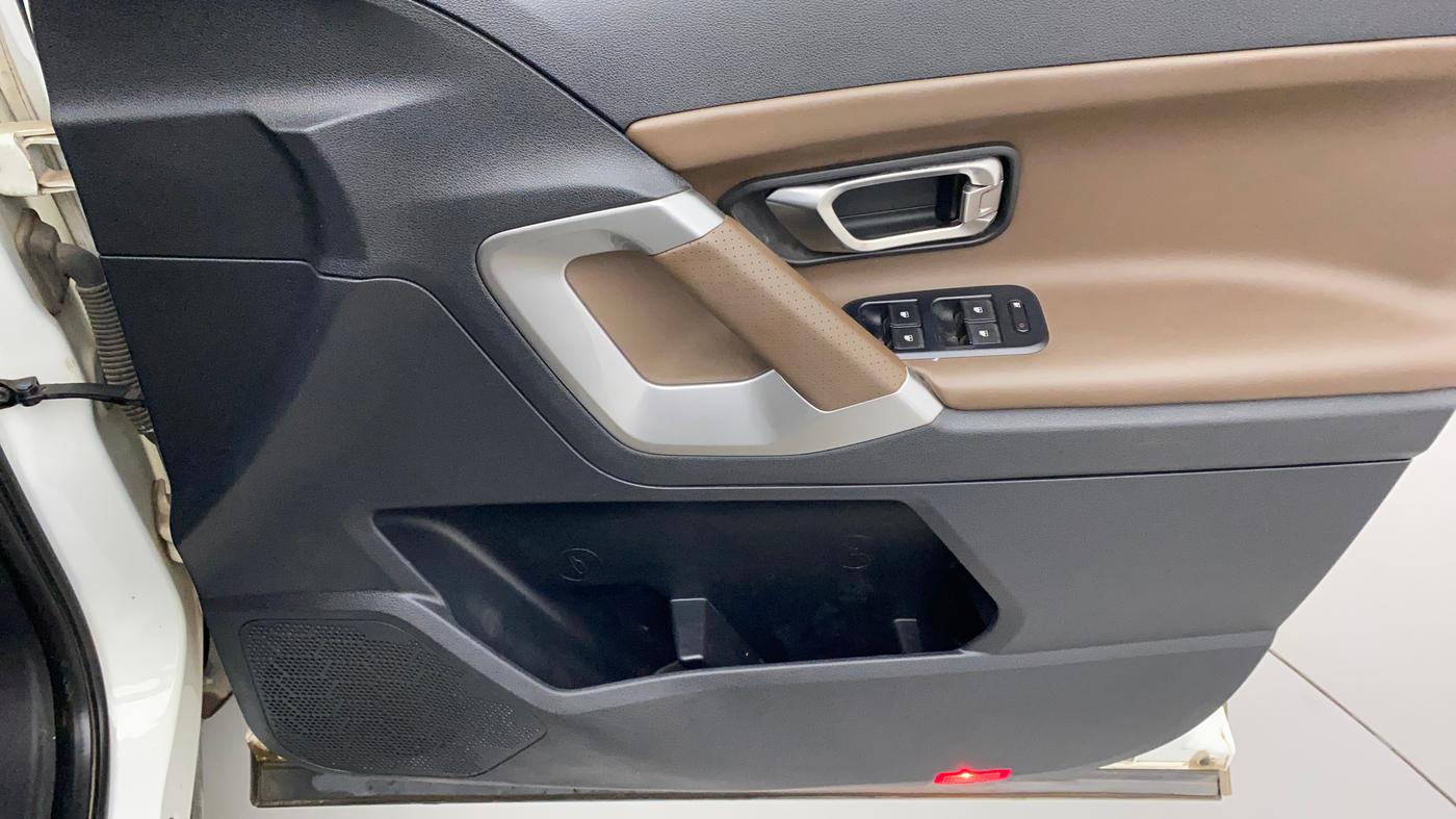 2021 Tata Harrier XZA PLUS 2.0L, Diesel, Automatic, 67,148 km, Driver Side Door Panels Control