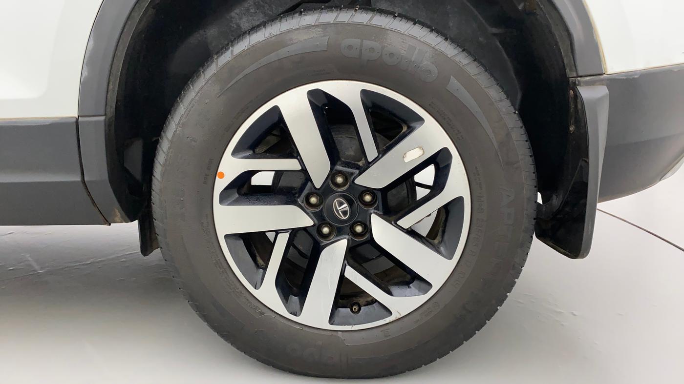2021 Tata Harrier XZA PLUS 2.0L, Diesel, Automatic, 67,148 km, Left Rear Wheel