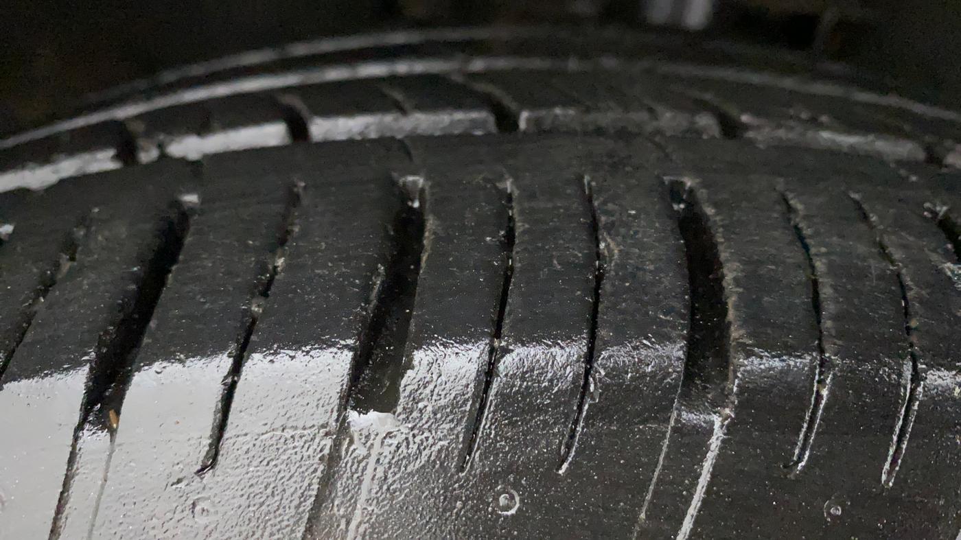 2021 Tata Harrier XZA PLUS 2.0L, Diesel, Automatic, 67,148 km, Right Front Tyre Tread
