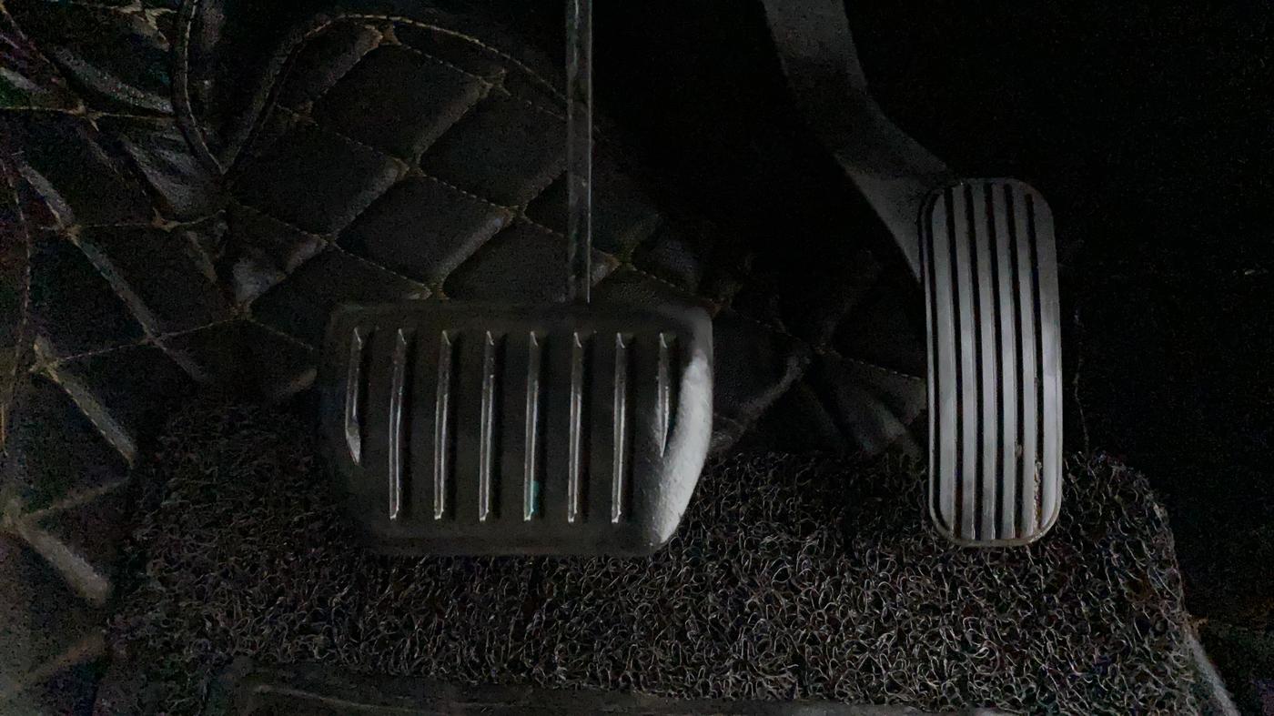 2021 Tata Harrier XZA PLUS 2.0L, Diesel, Automatic, 67,148 km, Pedals