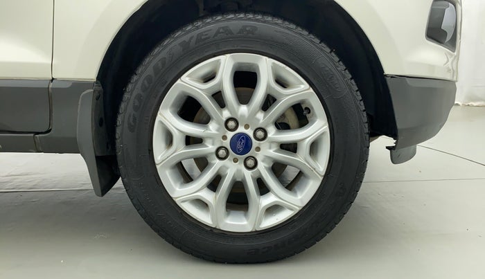2015 Ford Ecosport 1.5 TITANIUM TI VCT AT, Petrol, Automatic, 69,828 km, Right Front Tyre