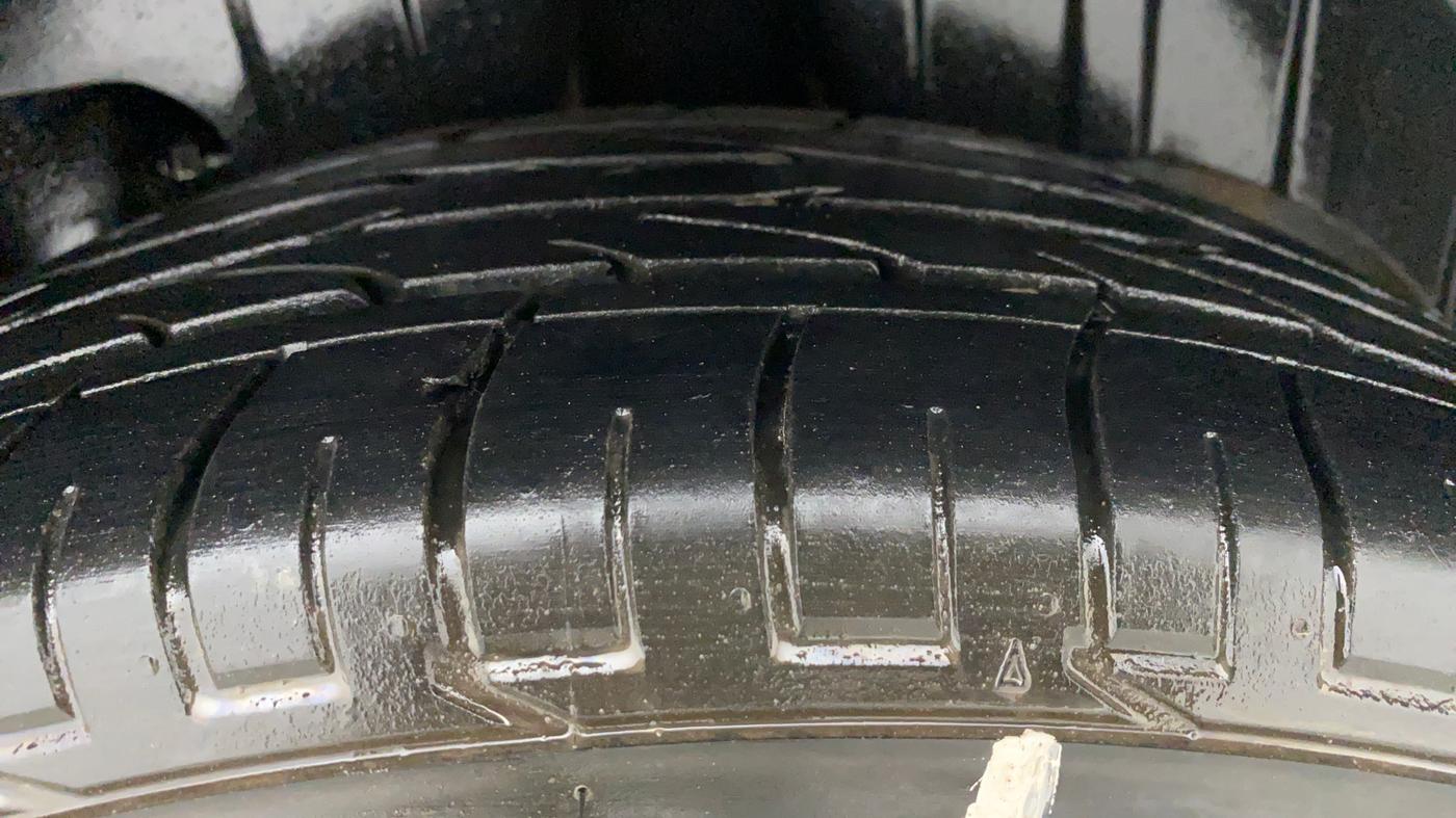2021 Mahindra XUV300 1.2 W6 AT, Petrol, Automatic, 22,757 km, Left Rear Tyre Tread
