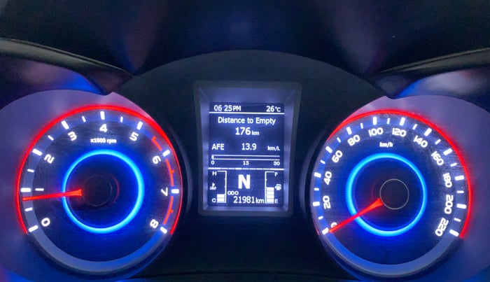 2021 Mahindra XUV300 1.2 W6 AT, Petrol, Automatic, 22,757 km, Odometer Image