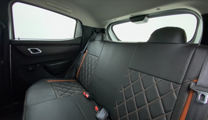 2019 Renault Kwid RXT 1.0 EASY-R AT OPTION, Petrol, Automatic, 556 km, Right Side Rear Door Cabin