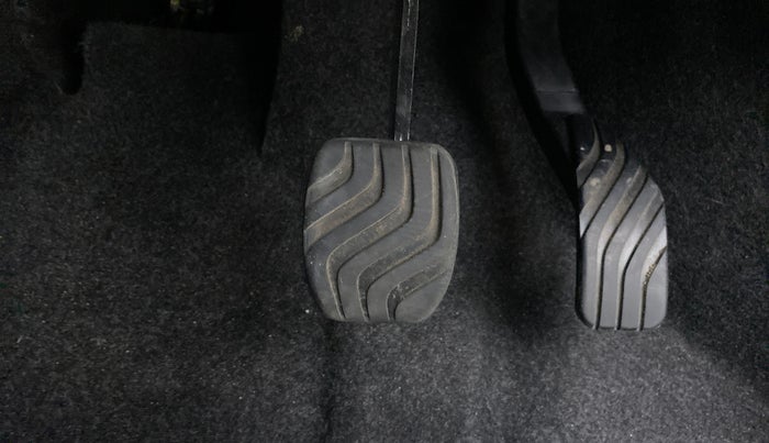 2019 Renault Kwid RXT 1.0 EASY-R AT OPTION, Petrol, Automatic, 556 km, Pedals