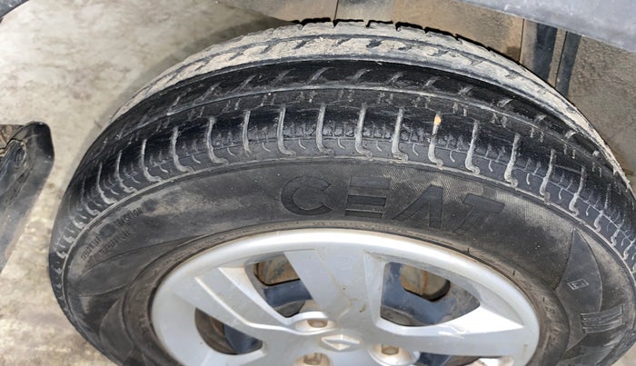 2017 Renault Kwid RXT 0.8, Petrol, Manual, 36,124 km, Right Rear Tyre Tread