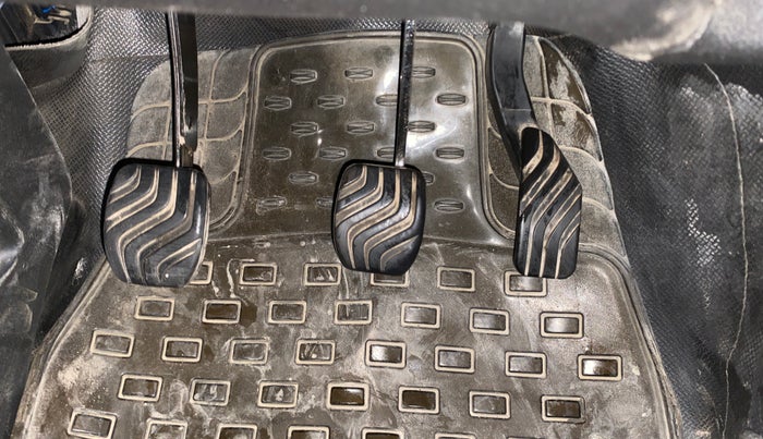 2017 Renault Kwid RXT 0.8, Petrol, Manual, 36,124 km, Pedals