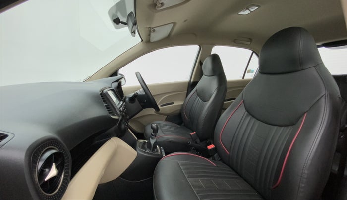 2019 Hyundai NEW SANTRO SPORTZ CNG, CNG, Manual, 79,980 km, Right Side Front Door Cabin