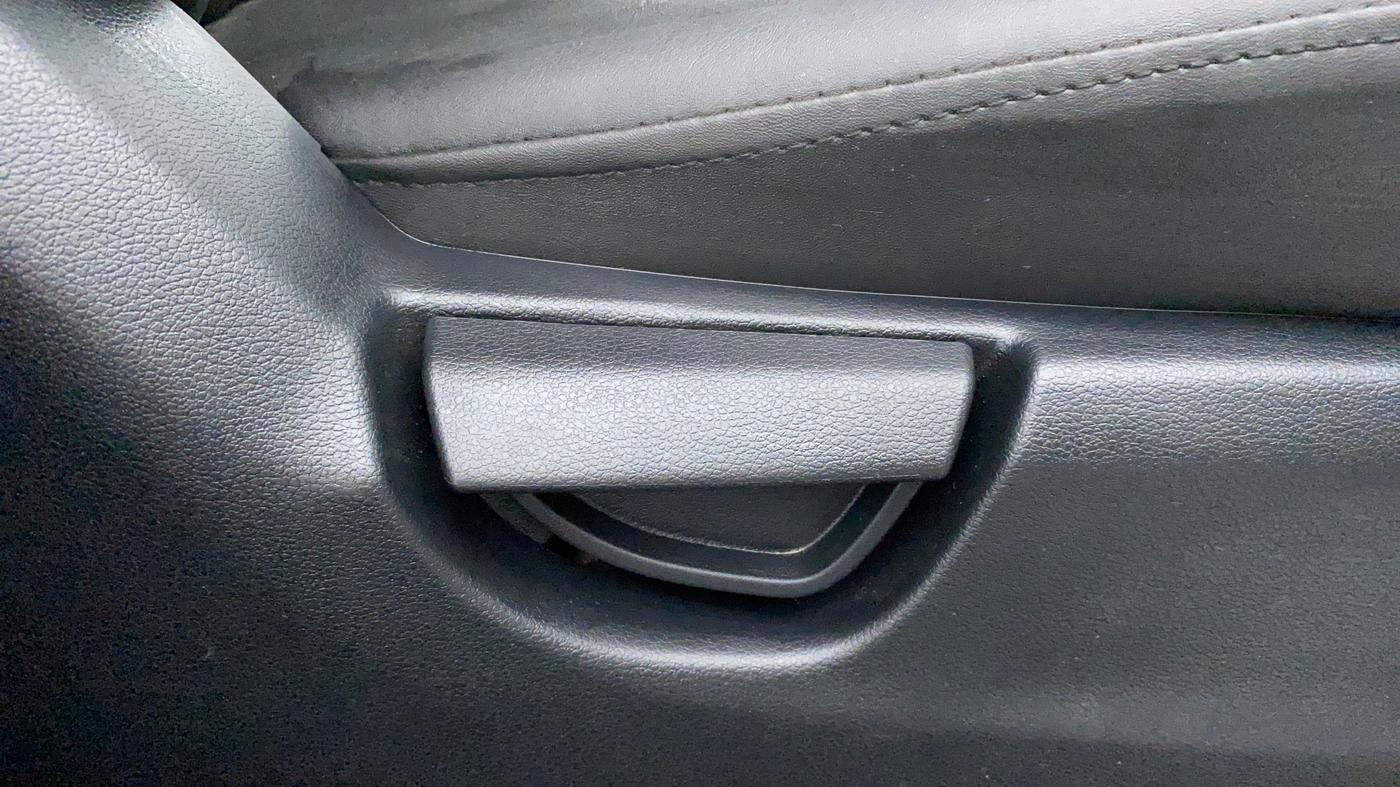 2019 Hyundai NEW SANTRO SPORTZ CNG, CNG, Manual, 79,980 km, Driver Side Adjustment Panel