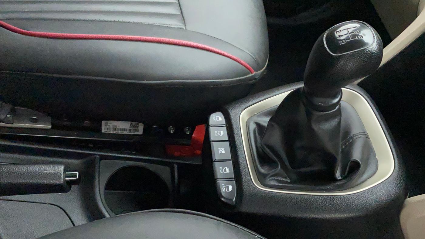 2019 Hyundai NEW SANTRO SPORTZ CNG, CNG, Manual, 79,980 km, Gear Lever