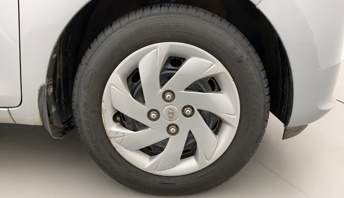 2019 Hyundai NEW SANTRO SPORTZ CNG, CNG, Manual, 79,980 km, Right Front Wheel
