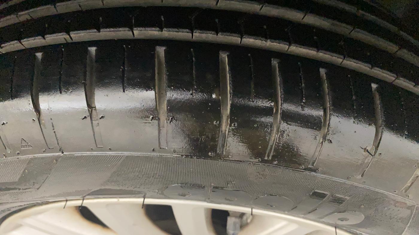2023 Maruti Dzire ZXI, Petrol, Manual, 3,745 km, Right Front Tyre Tread