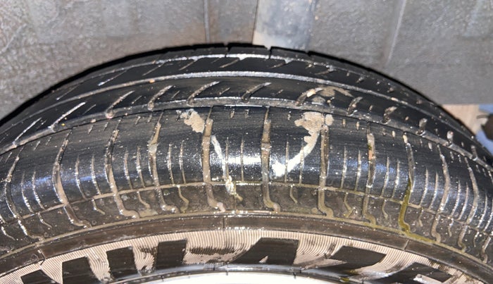 2022 Renault TRIBER RXT AMT, Petrol, Automatic, 44,102 km, Left Rear Tyre Tread