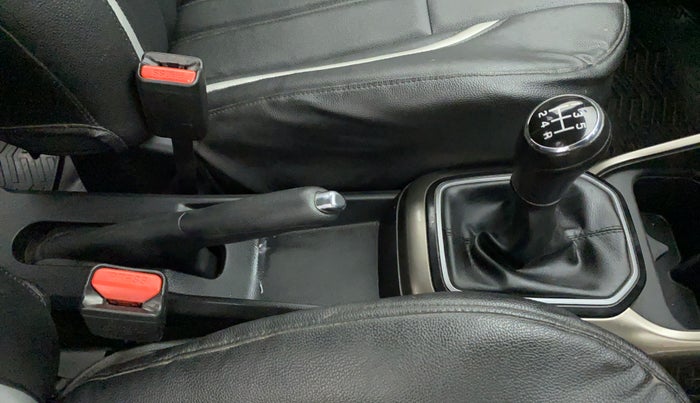 2017 Maruti IGNIS DELTA 1.2, CNG, Manual, 29,754 km, Gear Lever